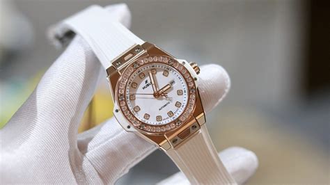 đồng hồ hublot chạy bằng gì|EU Luxury .